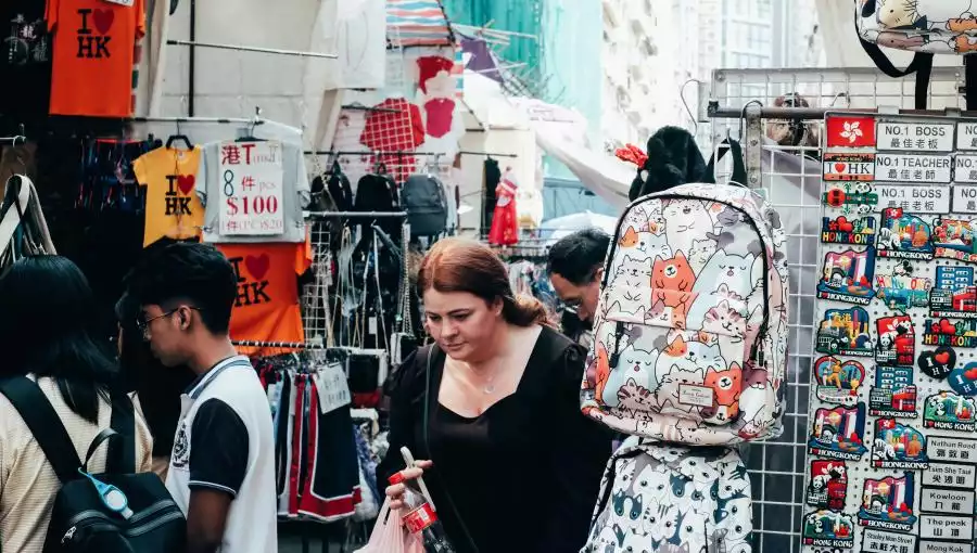 LADIES MARKET